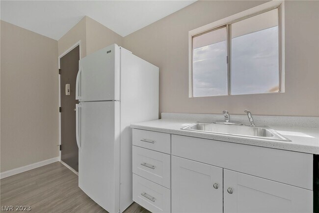 Foto del edificio - 5408 S Swenson St
