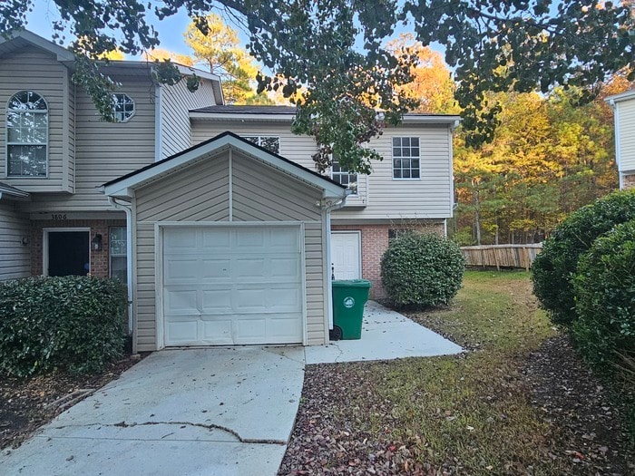 Primary Photo - Town Home For Rent