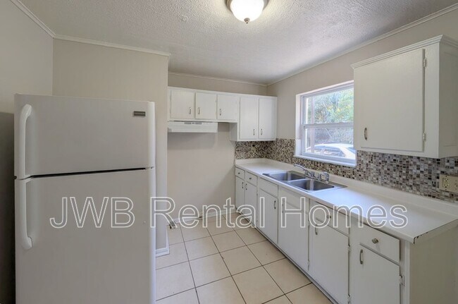 Building Photo - 3126 Belden St