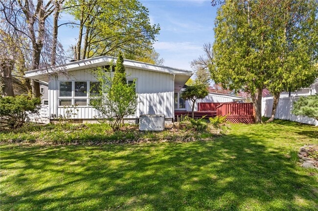 Building Photo - 130 Brooklawn Dr