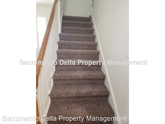 Foto del edificio - 3 br, 3 bath House - 1881 Alice Way^^