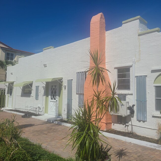 Foto del edificio - 319 Kenilworth Blvd