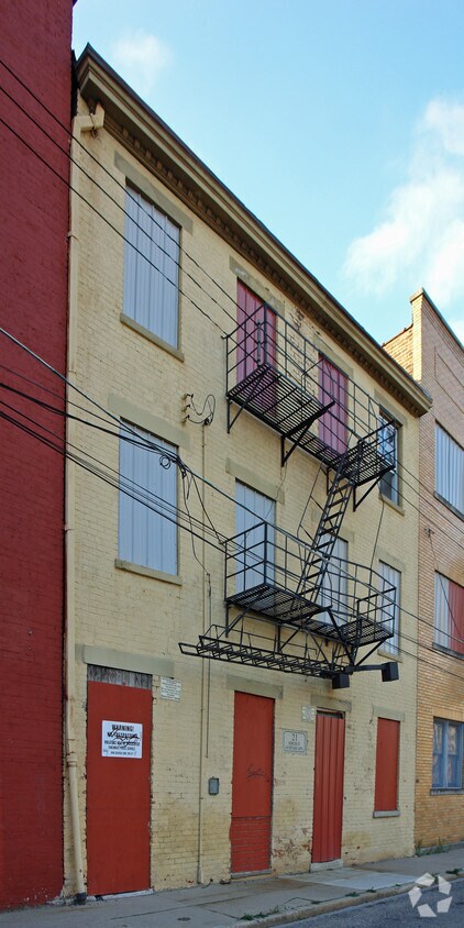 Primary Photo - 19 Mercer St