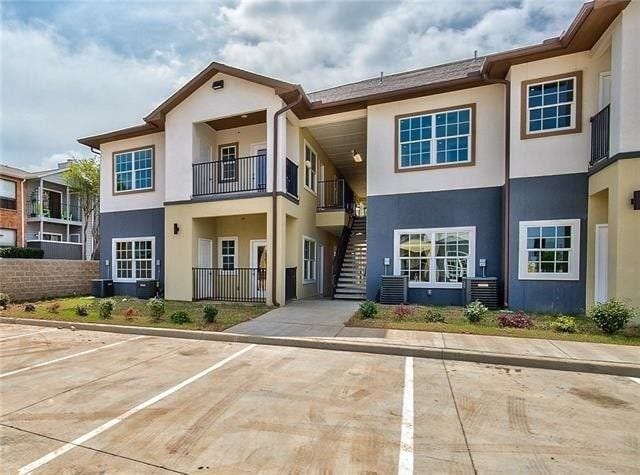 Primary Photo - 13609 Pinnacle Cir W