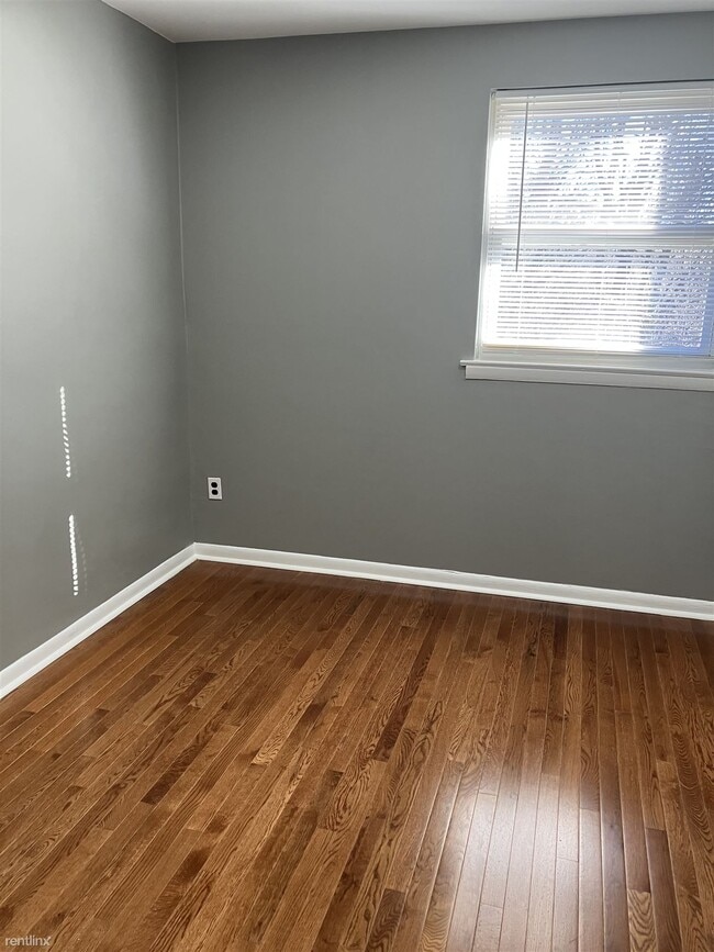 Foto del edificio - 2 br, 1 bath Duplex - 2649 Wentworth Road 2