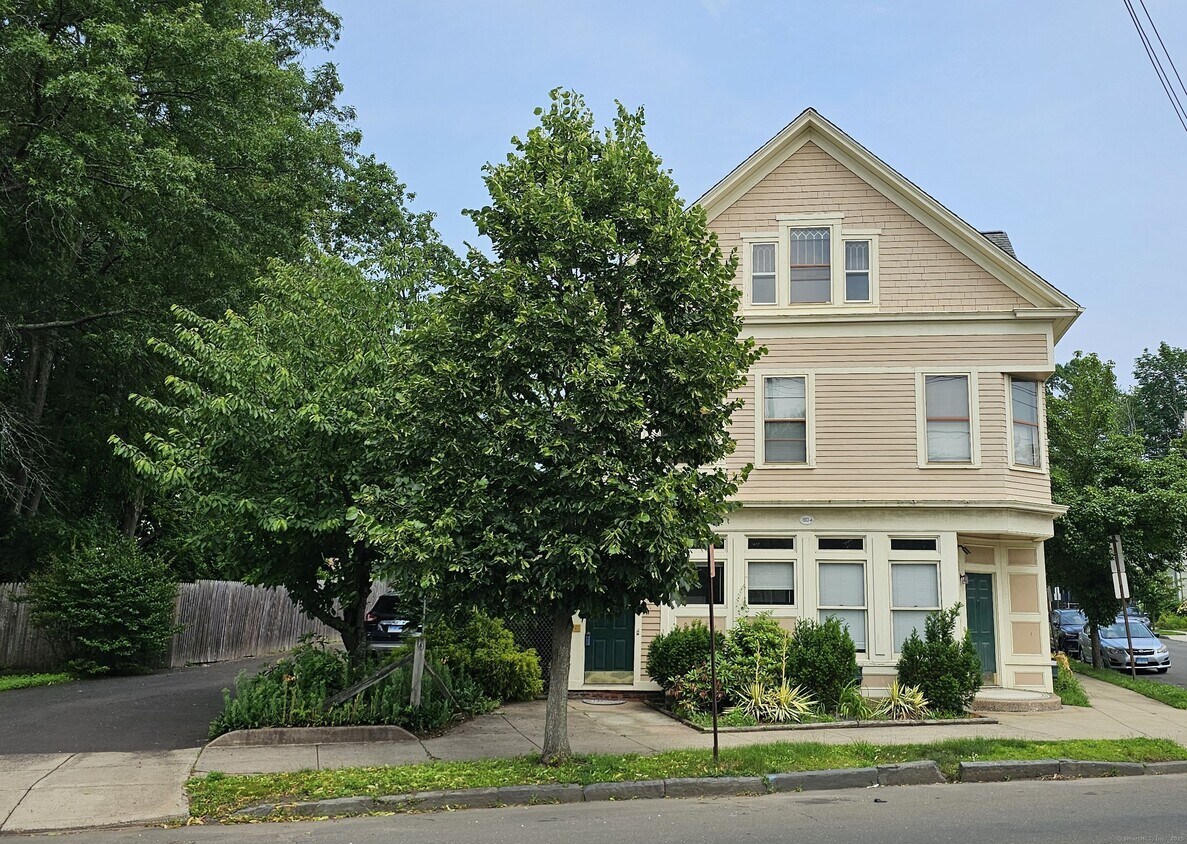Primary Photo - 169 Winchester Ave