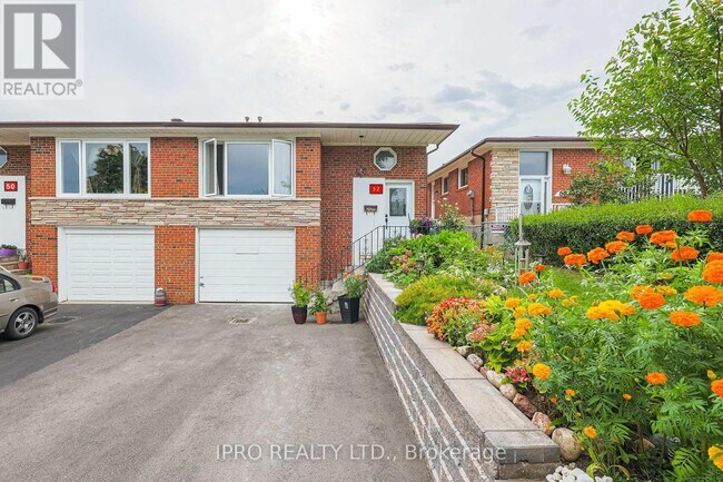 Building Photo - 52 Dellbrook Crescent