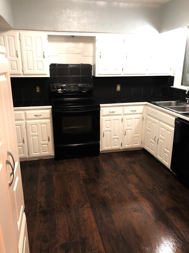 Building Photo - 4019 Wind River Dr