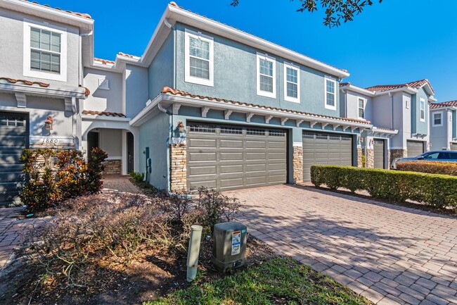 Building Photo - Oviedo Townhome ~ 3/2.5 with 2-car garage ...