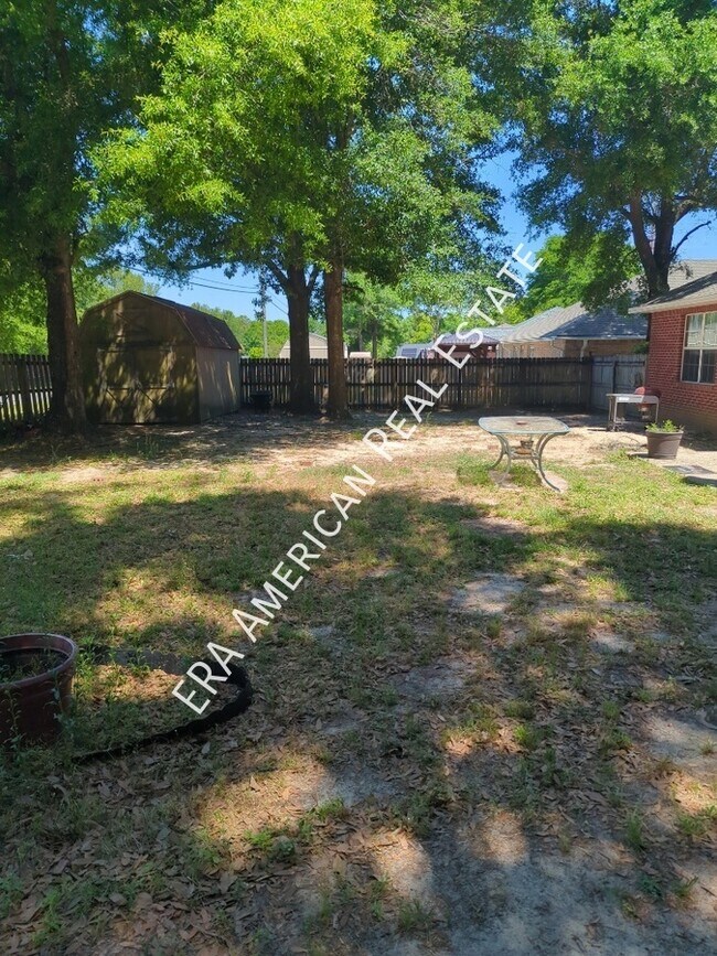 Building Photo - 209 Warrior St