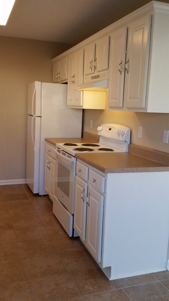 Building Photo - 1140 Blackwell Dr