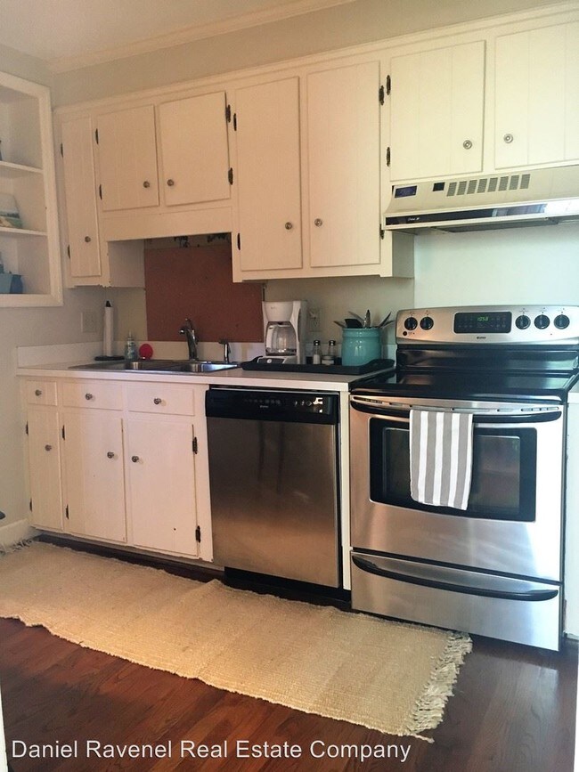 Building Photo - 2 br, 2.5 bath House - 39 Ashley Avenue