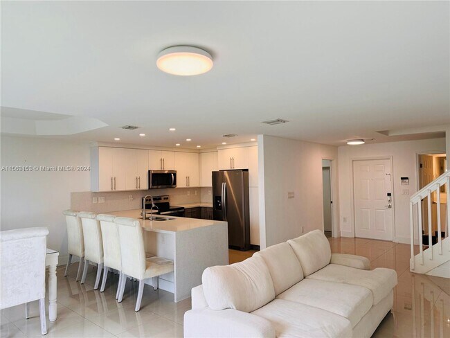 Foto del edificio - 5081 NW 116th Court