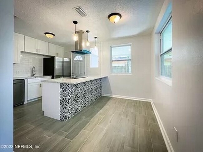 Foto del edificio - 3 Bedroom Single Family Home in Jacksonville