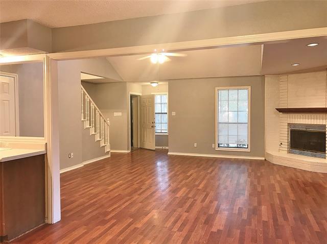 Foto del edificio - 1129 Bent Oaks Dr