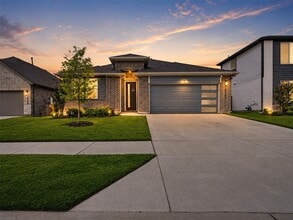 Building Photo - 2504 Wren Ln
