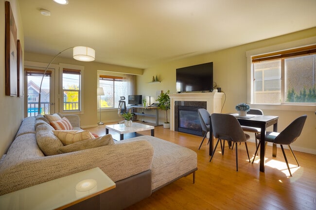Photo - 8415 Linden Ave N Townhome