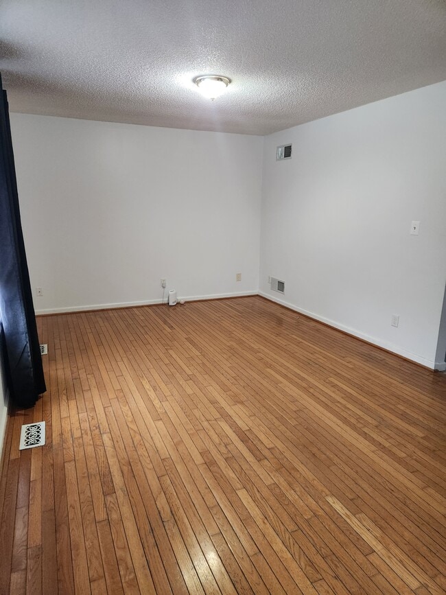 Foto del edificio - 513 E 11th Ave