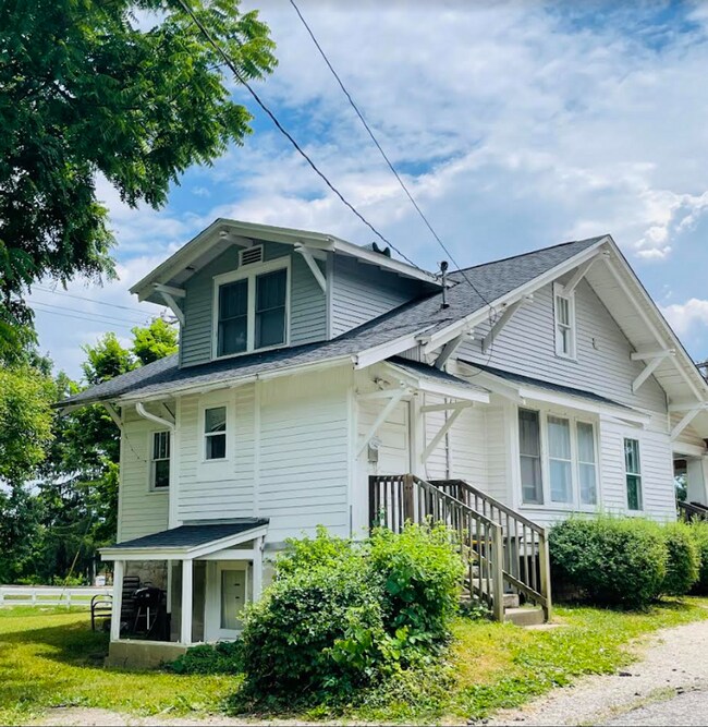 Foto del edificio - 2401 E 3rd St