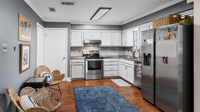 Building Photo - Cute 3BR/2.5BA Townhome in Baton Rouge – P...