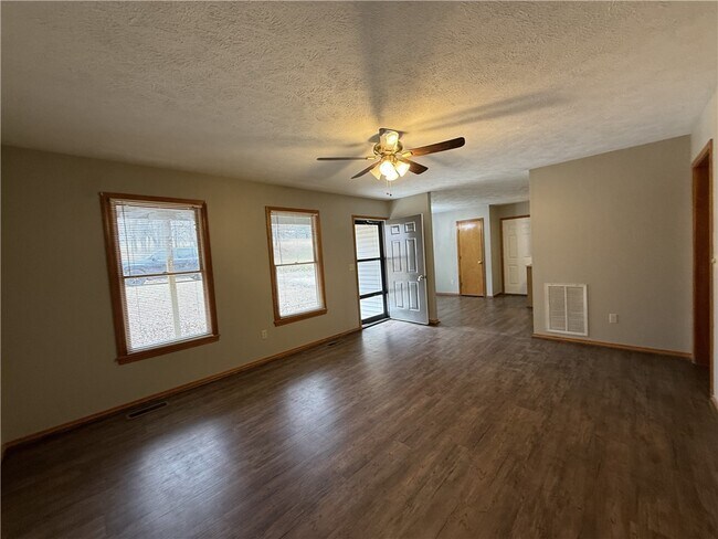 Foto del edificio - 3601 Antique Ct