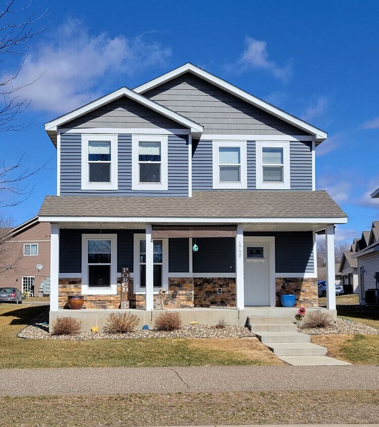 Primary Photo - 2 Level Townhome