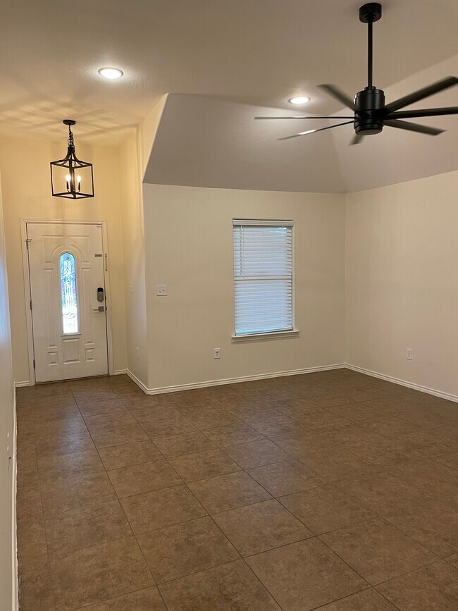 Foto del edificio - 1906 Stone Field Ln