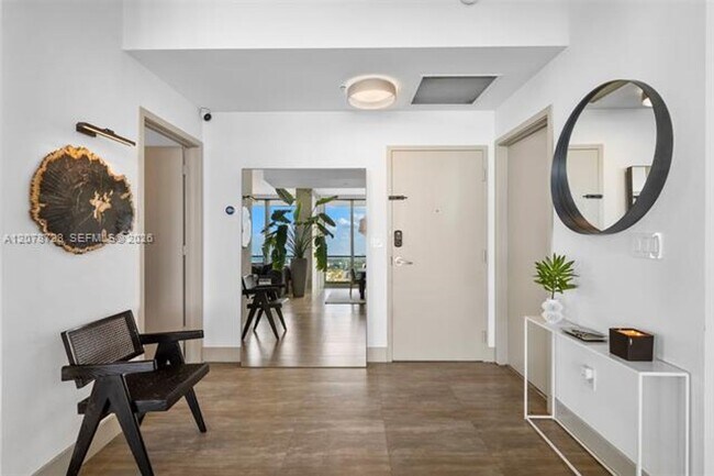 Foto del edificio - 3470 E Coast Ave