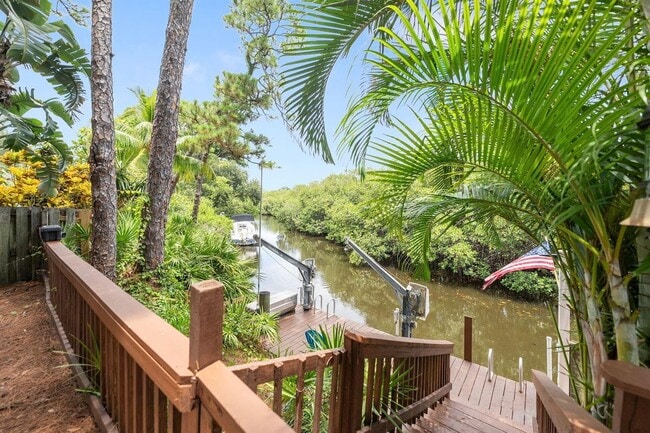 Building Photo - 17982 Tidewater Cir