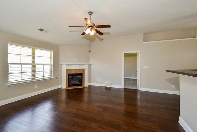 Foto del edificio - 2952 N Hartland Dr