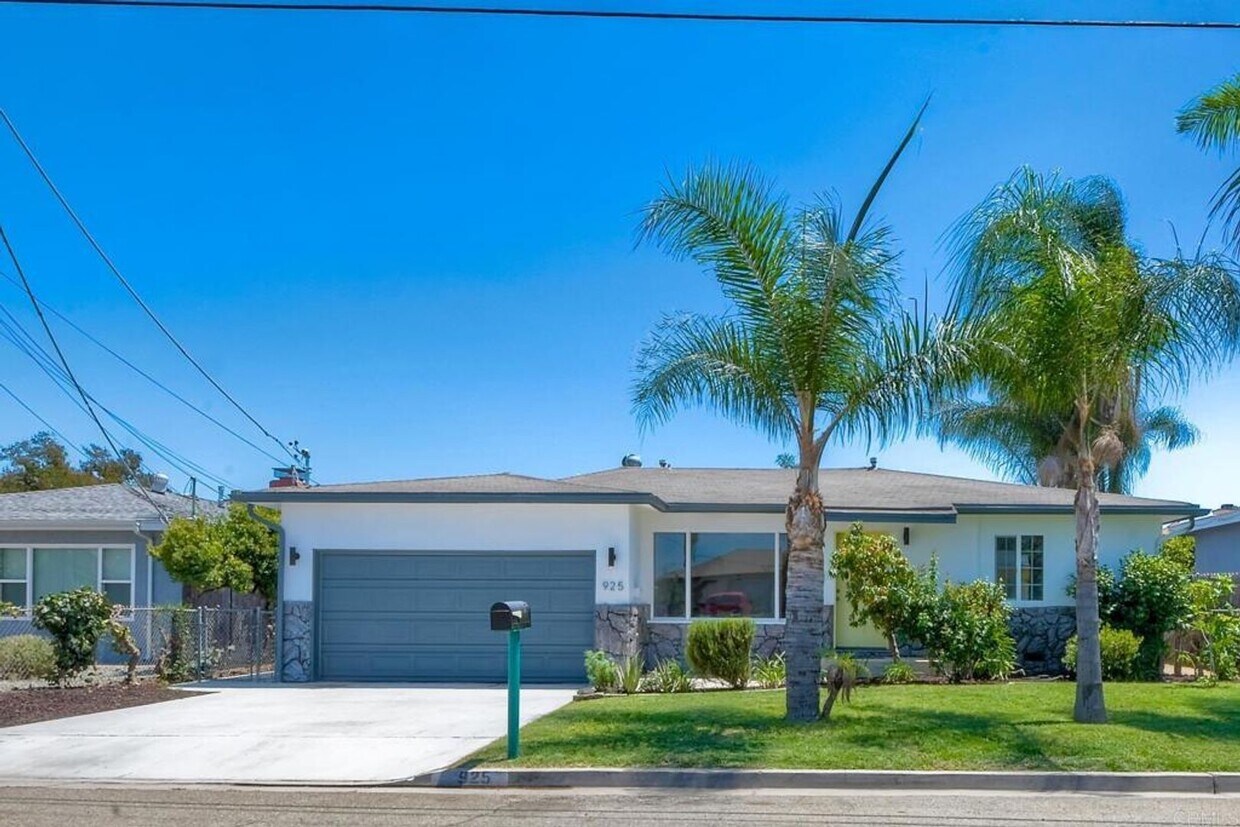 Foto principal - WHIMSICAL CHARM MEETS OPEN LIVING – 3 BED ...