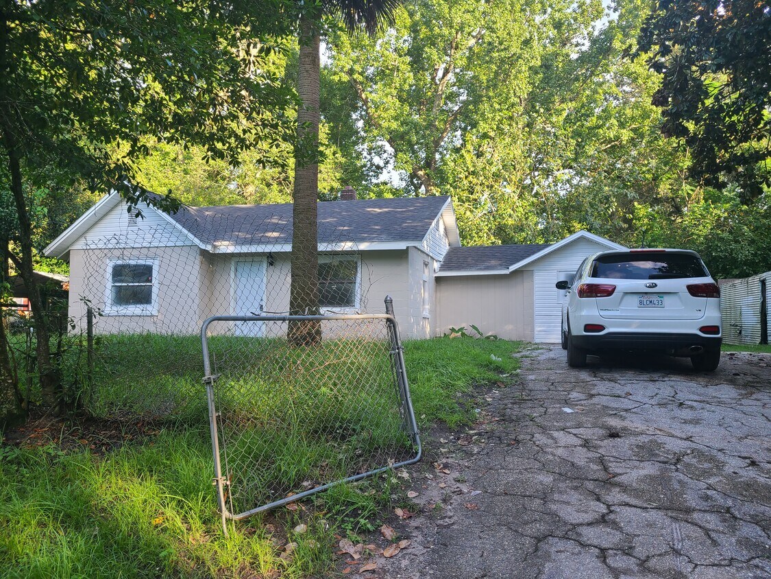 Primary Photo - 5444 Potomac Ave