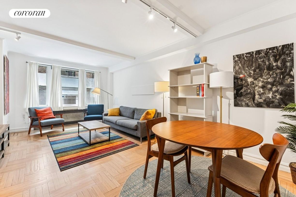 Foto principal - 110 E 87th St