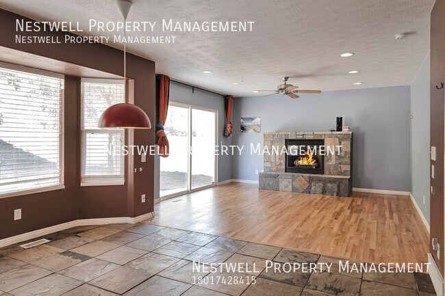 Building Photo - Amazing 3-bed Home in Draper