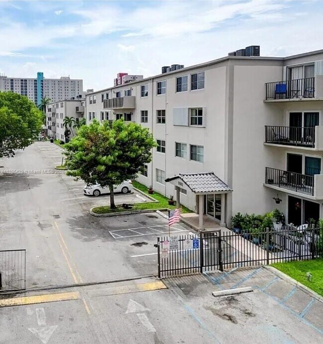 Foto del edificio - 5501 NW 7th St