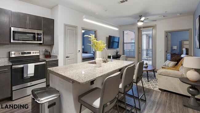Foto del edificio - 2800 NE Green Oaks Blvd