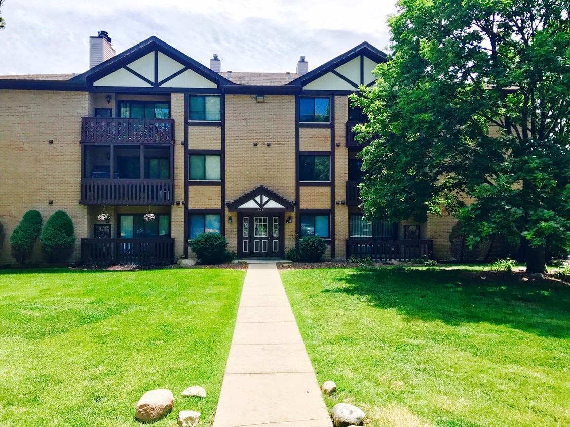 6015 Lakeside Pl, Tinley Park, IL 60477 Condo for Rent in Tinley Park