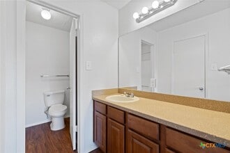 Building Photo - 205 Craddock Ave