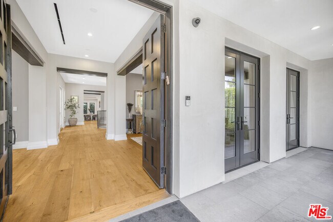 Foto del edificio - 439 S Spalding Dr