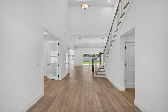 Foto del edificio - 9288 Crestview Cir