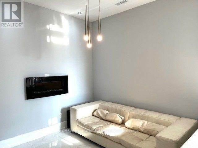 Photo du bâtiment - 220 Ossington Ave