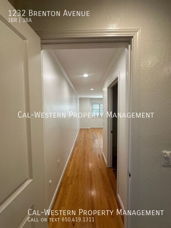 Building Photo - 1232 Brenton Ave