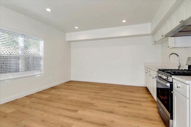 Foto del edificio - 2202 Camden Ave