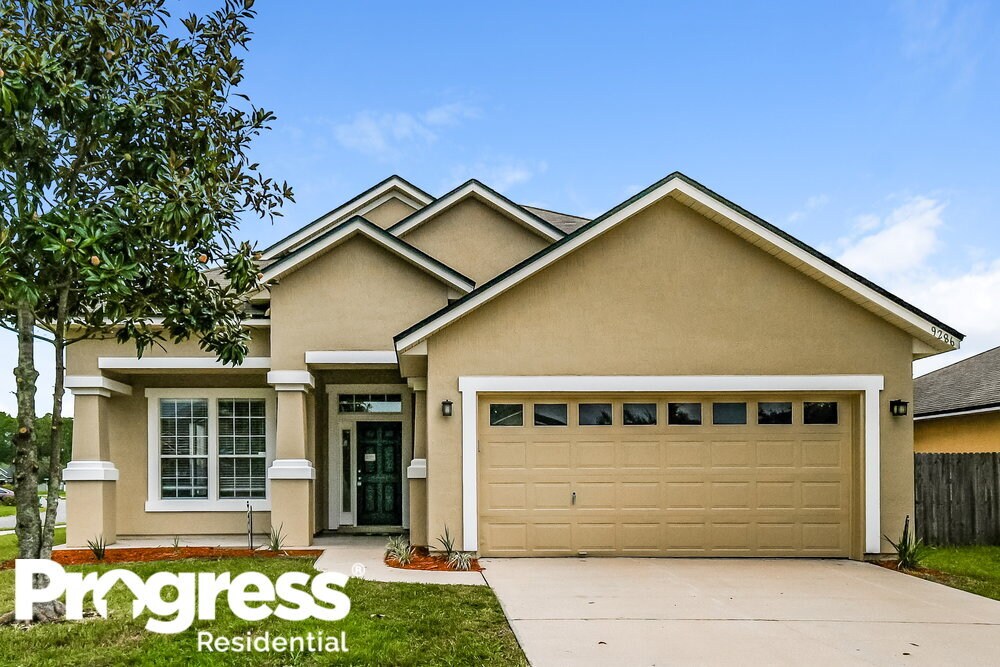 9286 Hawkeye Dr, Jacksonville, FL 32221 House for Rent in