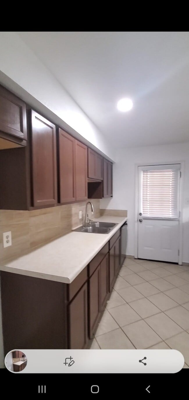 Foto del edificio - 5406 Windy Meadow Dr