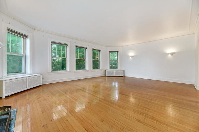 Foto del edificio - 6251 N Oakley Ave