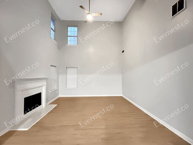 Foto del edificio - 3404 Summer Brooke Way