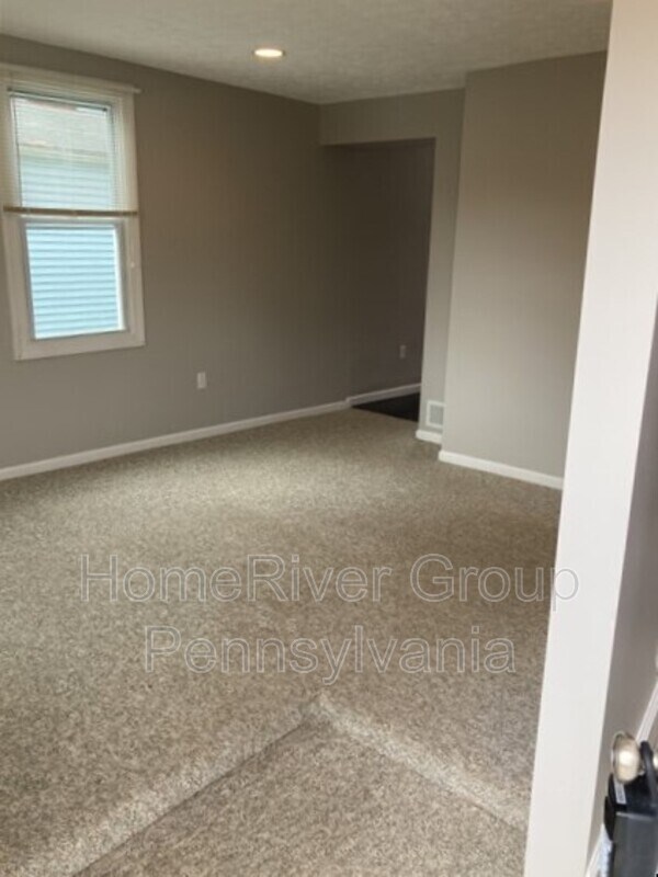 Building Photo - 2408 Eiler Ave
