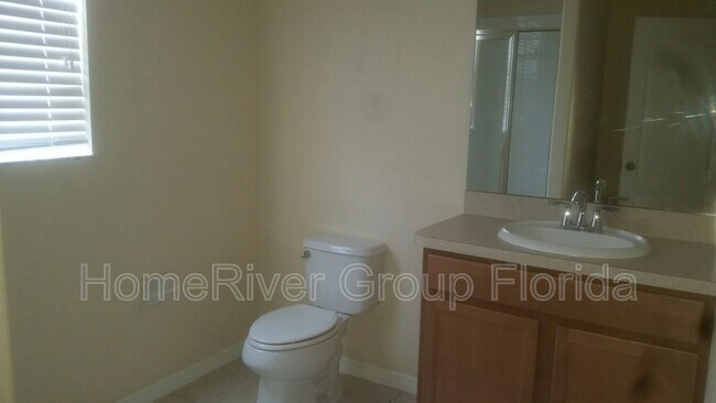 Foto del edificio - 7205 Cedarcrest Blvd