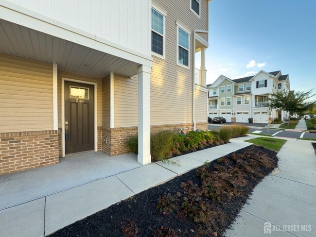 Building Photo - 246 Park Ln